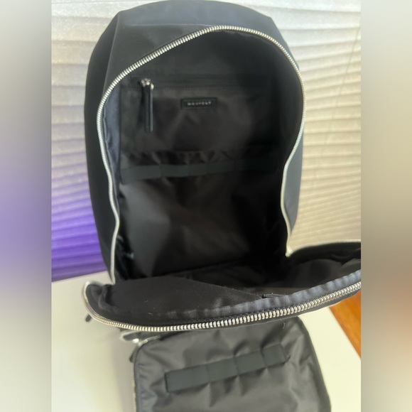 HAERFEST MERCEDES BENZ LIMITED EDITION BACKPACK BLACK UNISEX - Picture 5 of 11